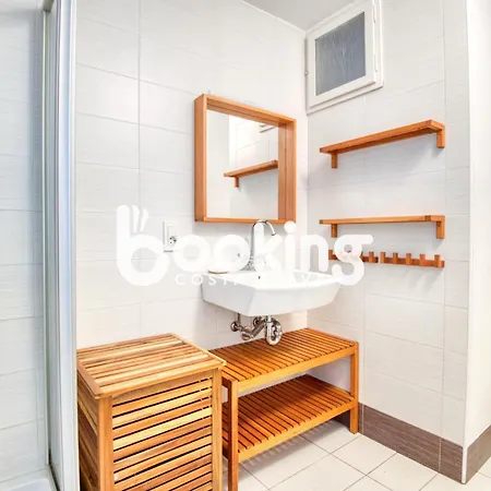 Apartment Camelies Per 5 Persones A 5 Minuts De La Cala Rovira I A Poca Distancia Del Centre De